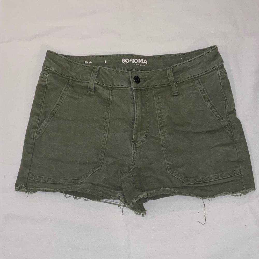 Sonoma Women's Shorts in Olive Size 4